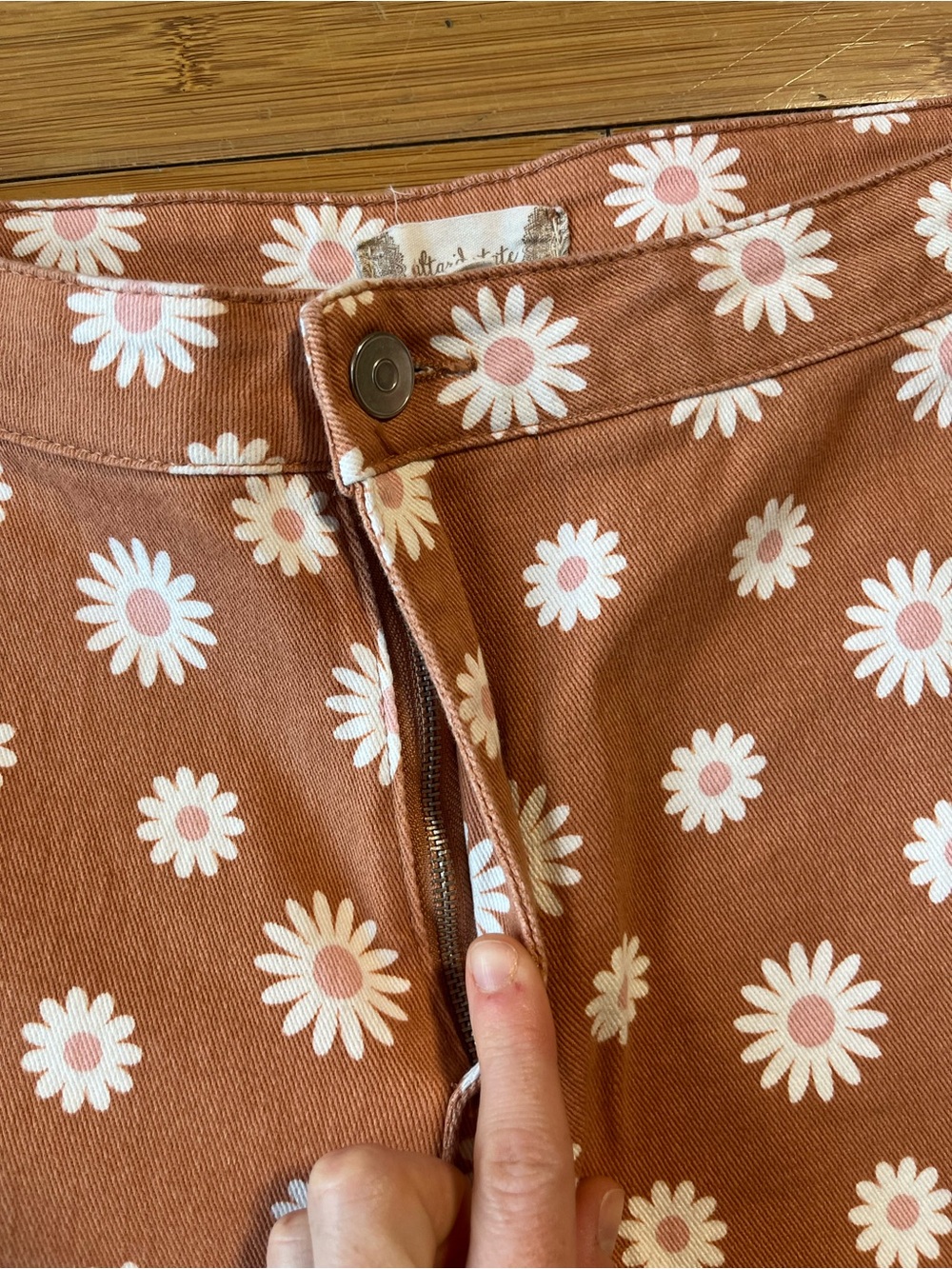 Altar'd State High Rise Daisy Print Super Flare Jeans 70s Inspired - Picture 4 of 12